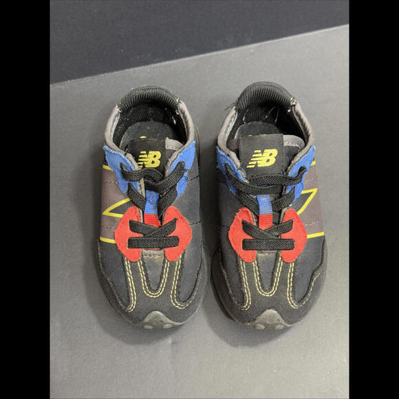 New Balance 327 Toddler Size 5C Black Red Athletic Walking Preppy Shoes Sneakers - Picture 3 of 15